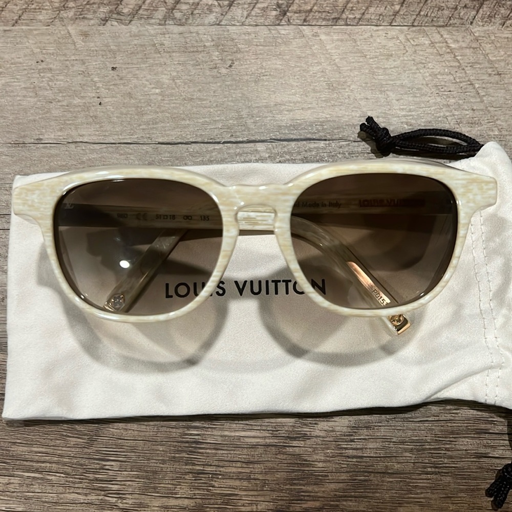 Louis Vuitton Ivory Juliette Sunglasses Z0612W